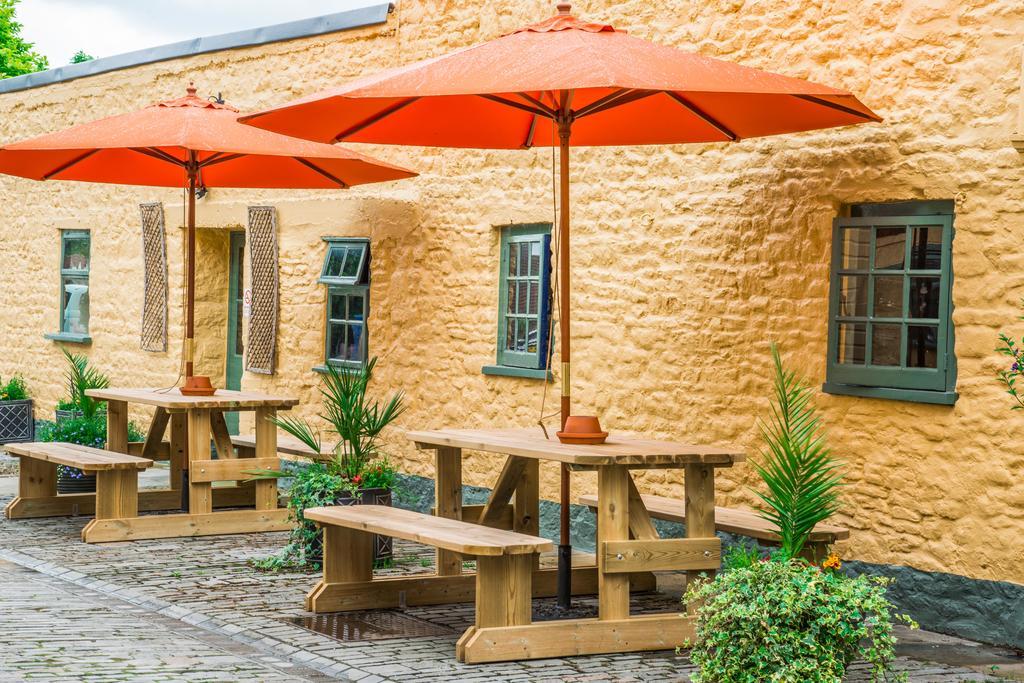 The Dolphin Hotel Wincanton Exterior photo